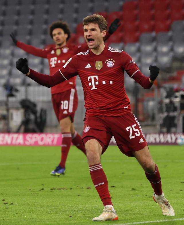 乐鱼集结日体能课后，里昂迎来里程碑备战德甲，话题不断，赛程密集仍需轮换的简单介绍