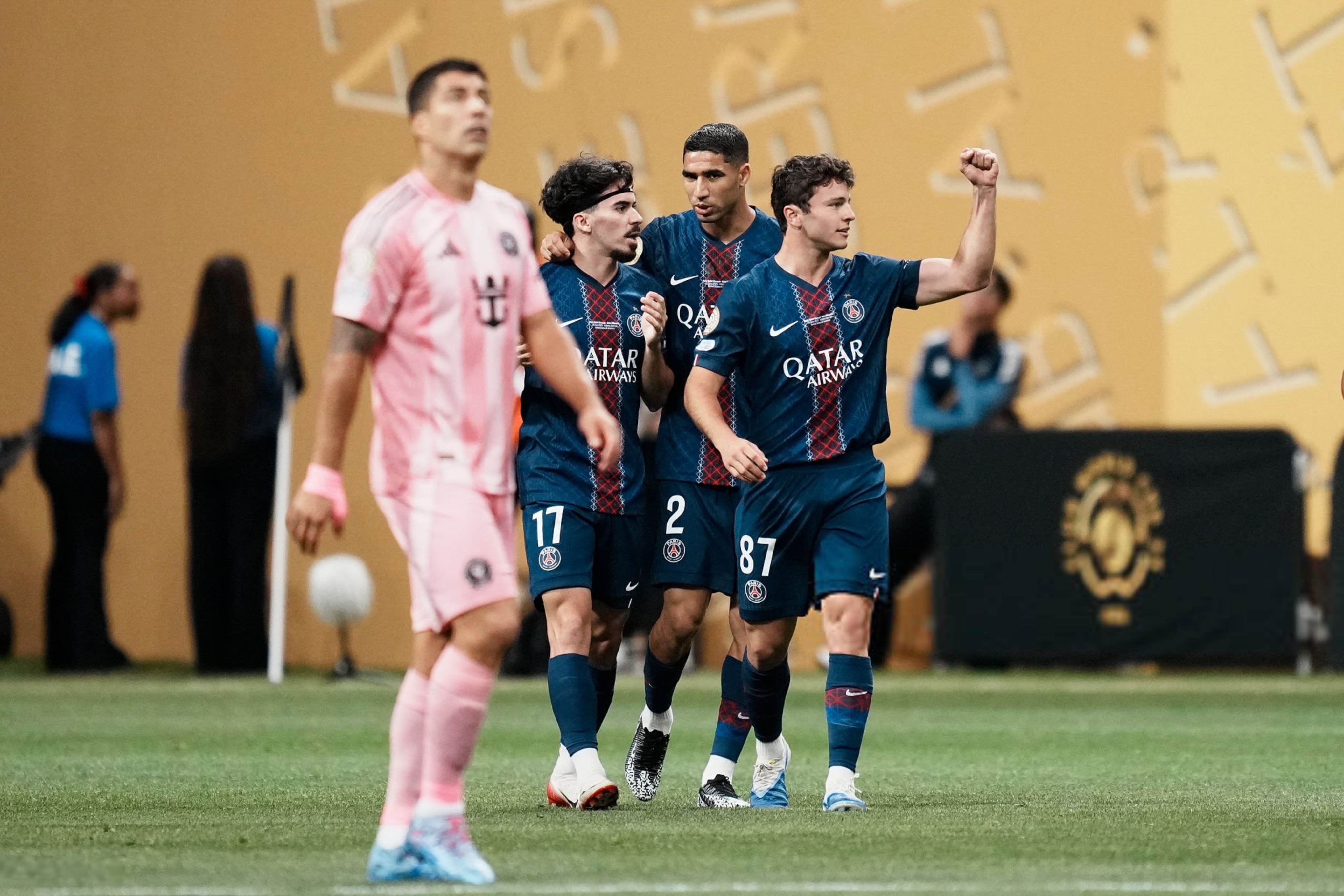 里程碑夜！巴黎圣日耳曼遗憾出局，法甲国际比赛日刷纪录，球迷炸锅，团队化学反应显著的简单介绍