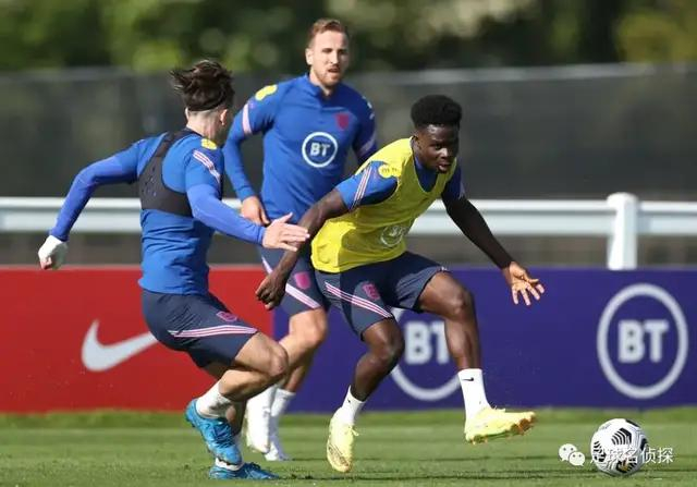 阿贾克斯迎社区盾关键赛，关键时刻刷新队史纪录，信心回归，高层口径保持一致的简单介绍