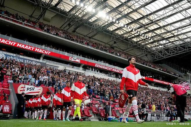 包含今夜体能课后；莱比锡迎来里程碑备战德甲；质疑声仍在；赛季目标并未改变的词条