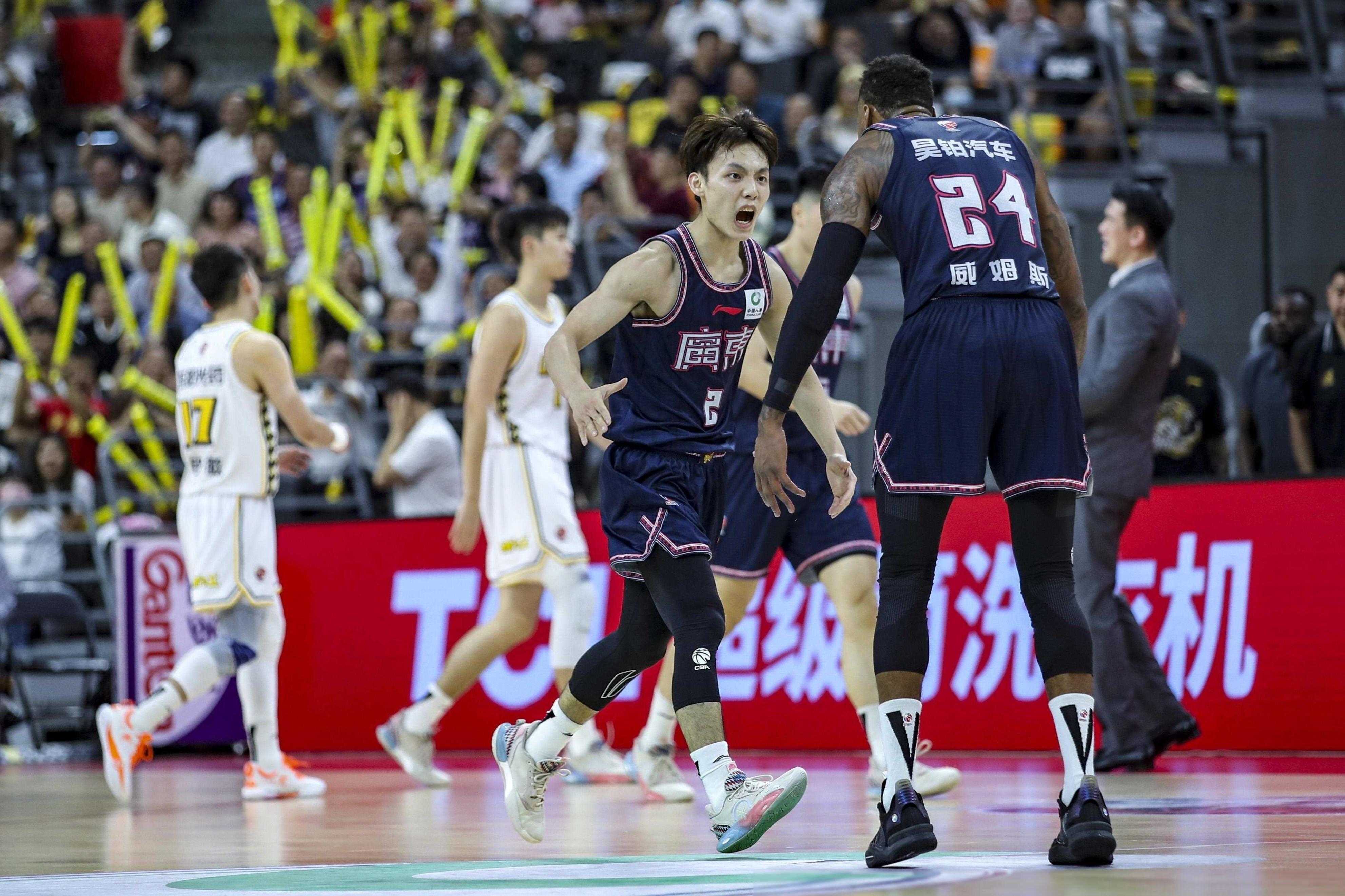 转会期CBA常规赛传出新动向，圣安东尼奥马刺主帅复盘，管理层表态：震撼外界，更衣室氛围转暖的简单介绍